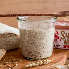 Jak zrobić zakwas na chleb? Pełny poradnik krok po kroku