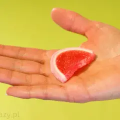 Ile kalorii ma galaretka malinowa? Sprawdź wersje z cukrem i fit