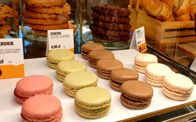 Ile kosztują makaroniki w McDonald's? Ceny, smaki i gdzie kupić