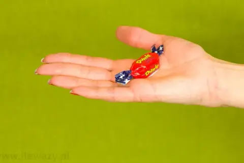 Ile kalorii ma cukierek czekoladowy? Sprawdź fakty!